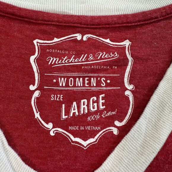 Washington Capitals Mitchell & Ness Tee Women's Large V-Neck Distressed Retro - Picture 3 of 9